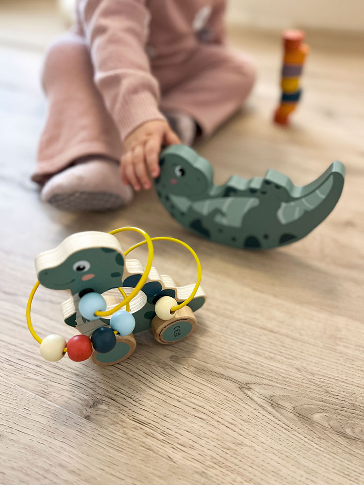 RAVNOTEŽNOSTNA IGRA "DINO" - slika 3